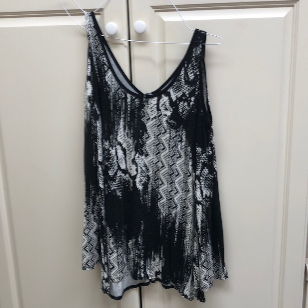 LS Cold shoulder top